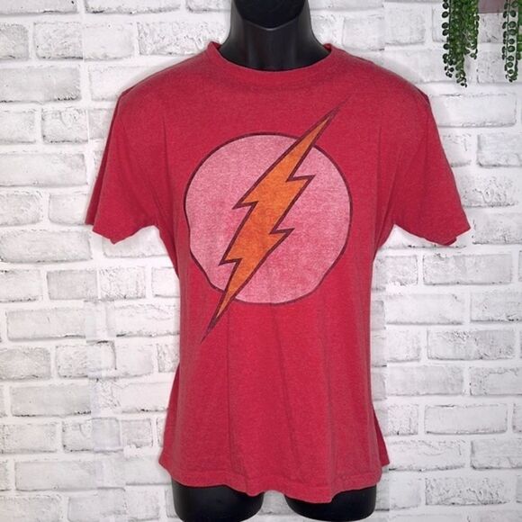 DC Comics Marvel The Flash Classic Distressed Logo Red Graphic Tee Size Medium - Picture 2 of 6
